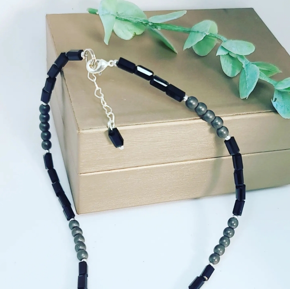 Hematite Necklace 4 mm - Picture 3 of 4